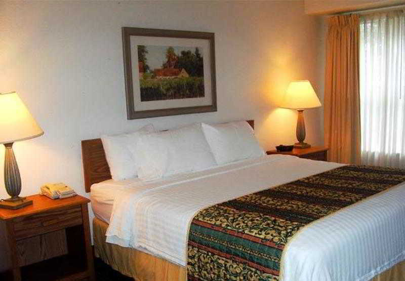 Hotel Canton North Canton